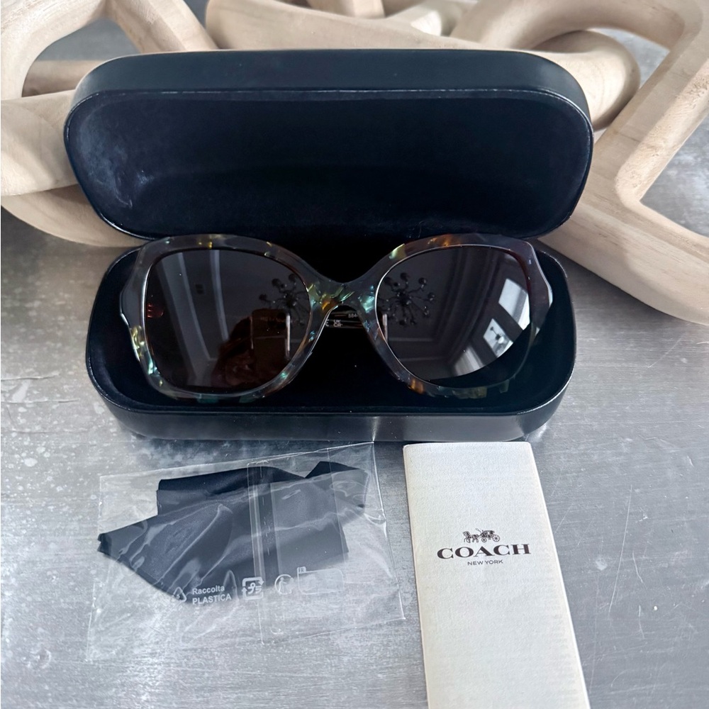 NEW Coach Women's Multi-Color Tortoise Sunglasses CW225 - Picture 9 of 10
